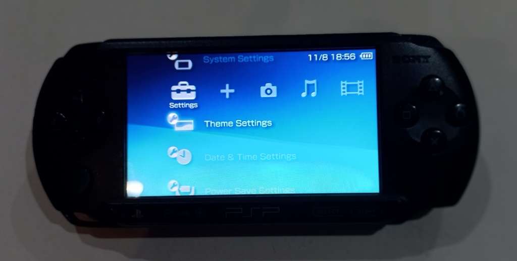 Sony PSP E1004CB Console and games