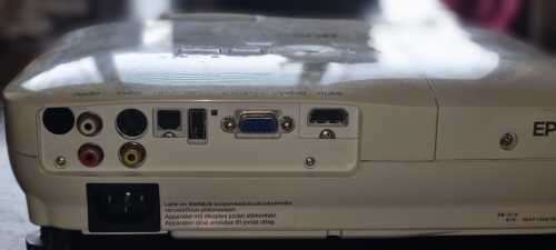 Epson Projector - *Lamp needs replacing*