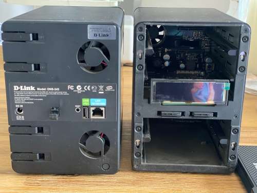 Dlink NAS Storage (DNS-343) x 2