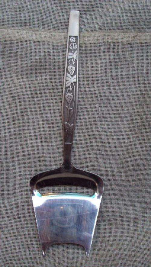 Yax Stainless Steel Cheese Slicer