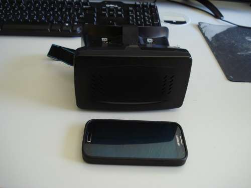 Samsung Galaxy S4 32GB Smartphone + VR Headset (MEGA DEAL!!!)