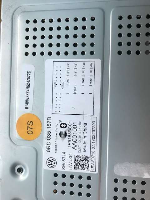 VW RCD330 - Desay Head Unit with CarPlay