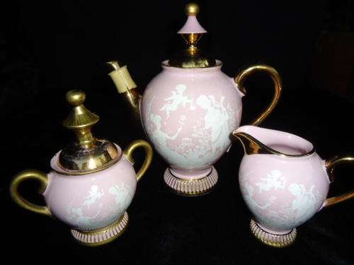 VINTAGE 1960'S  3 PIECE FLORENTINE TEASET PLEASE NOTE