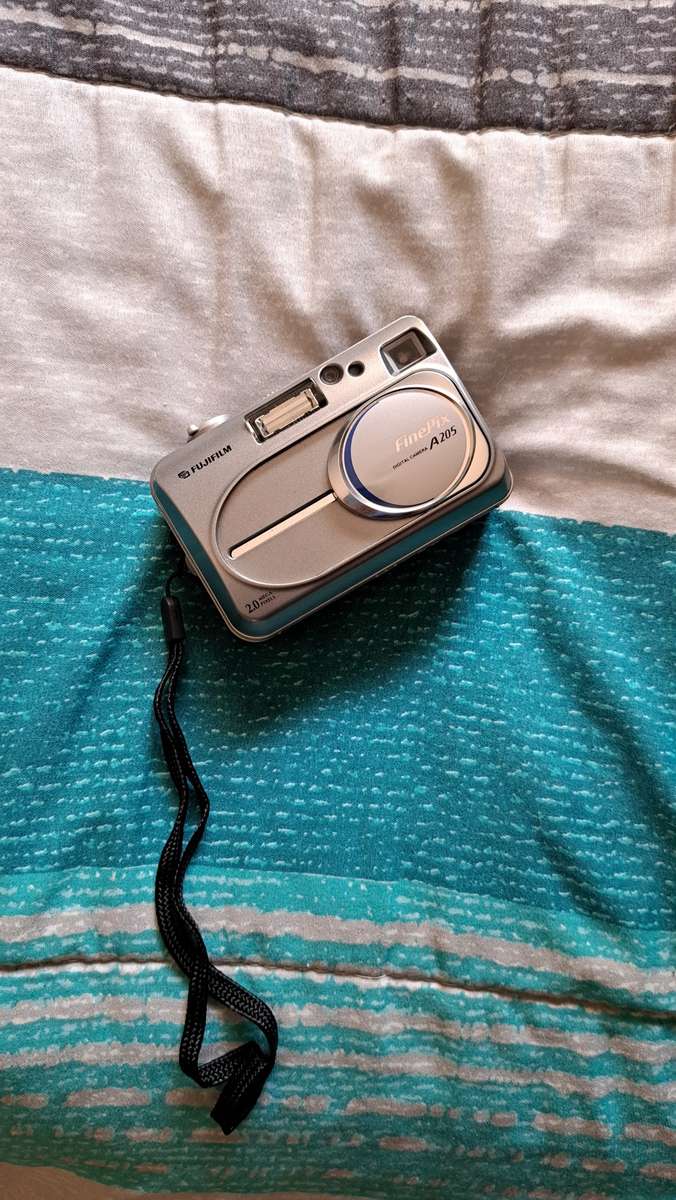 FinePix Digital Camera A205