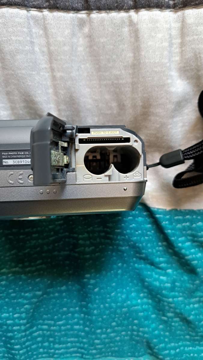 FinePix Digital Camera A205