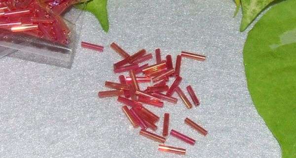 Pink rectangular seedbeads (20g)