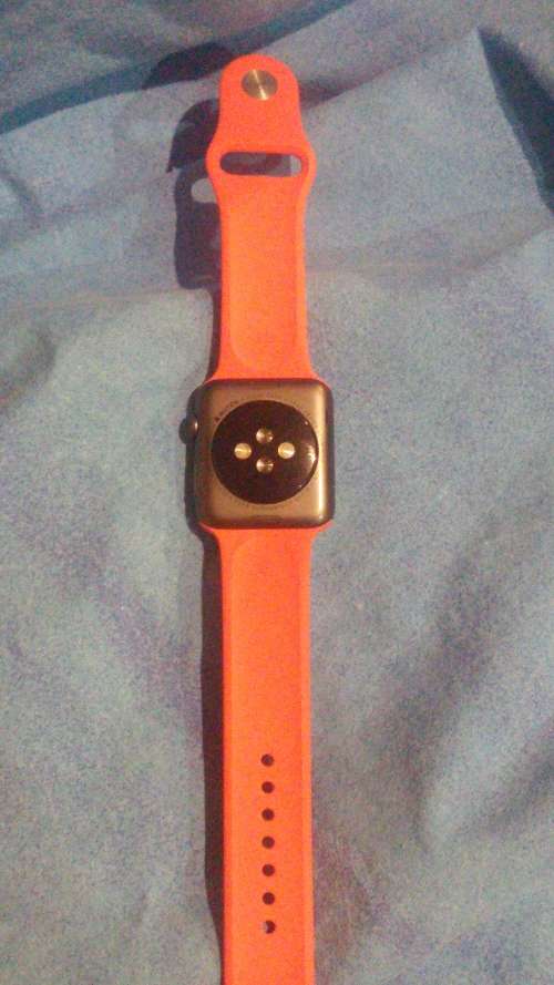 Apple Watch A1554 - 7000 series/42 mm case (Cracked Screen)
