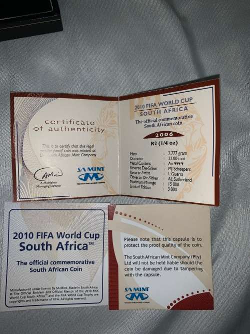 2010 WORLD CUP GOLD R2 COIN