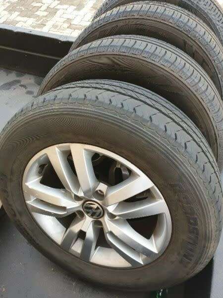 VW Tiguan rims with tires
