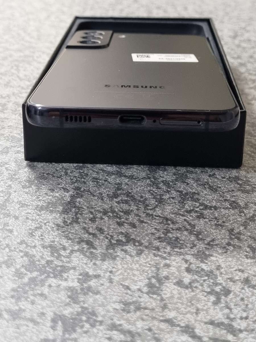 Samsung Galaxy S22 Plus 5G Dual Sim 8GB /  256GB - Phantom Black