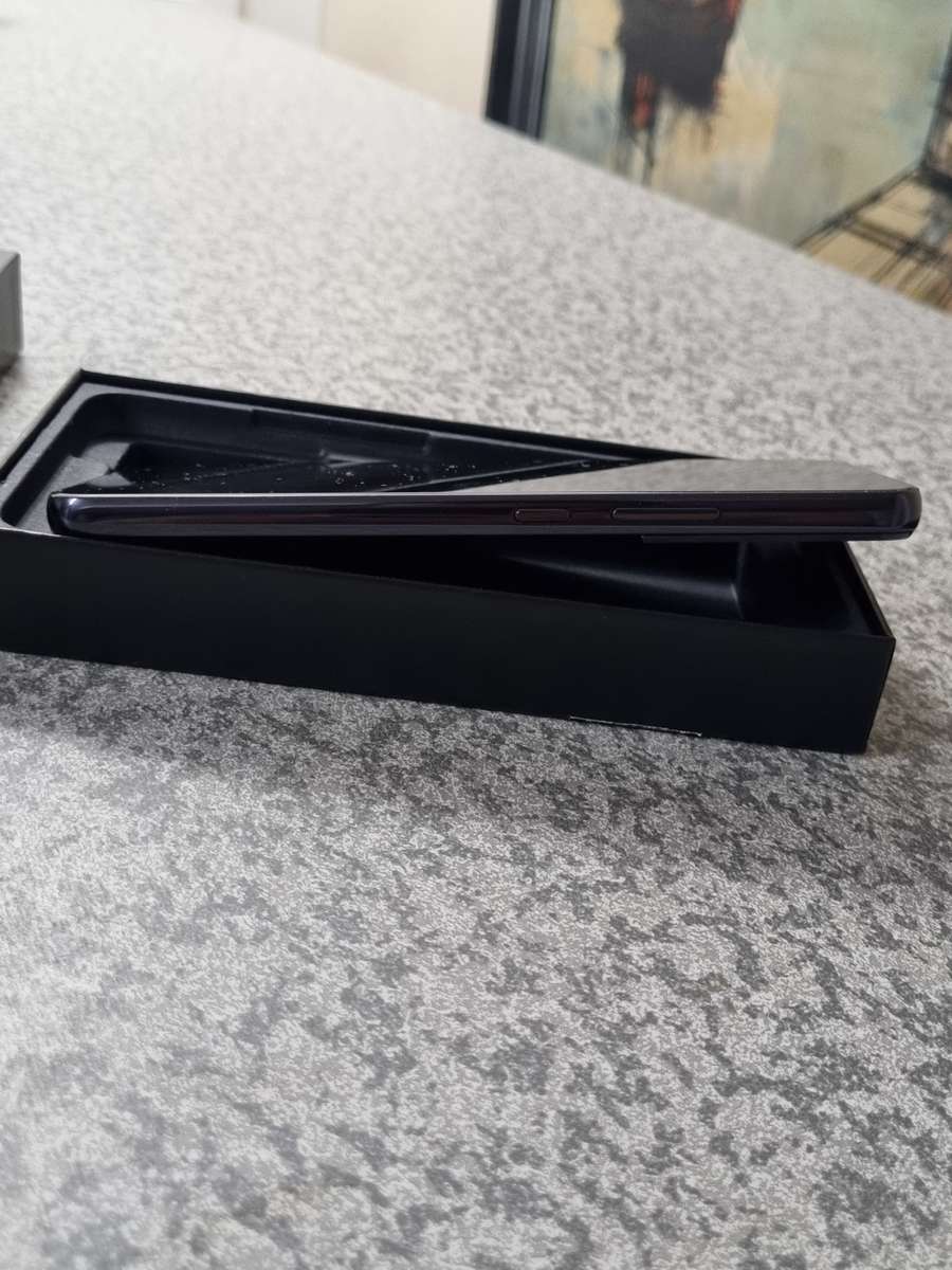 Samsung Galaxy S22 Plus 5G Dual Sim 8GB /  256GB - Phantom Black