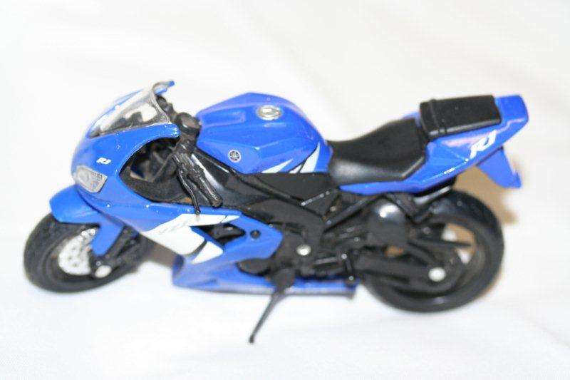 An AWESOME Model Yamaha R1!!