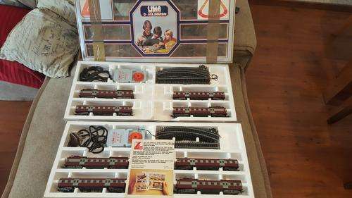 2 x LIMA FULL SAR SUBURBAN TRAINSETS IMMACULATE CONDITION