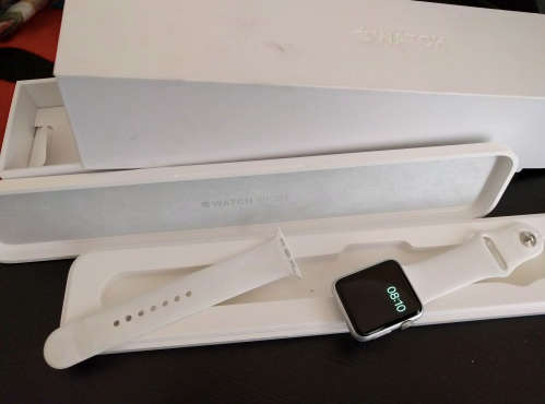 Apple Watch (42mm Silver Aluminium Case with White Sport Band)