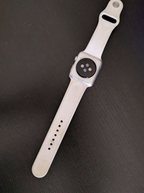 Apple Watch (42mm Silver Aluminium Case with White Sport Band)