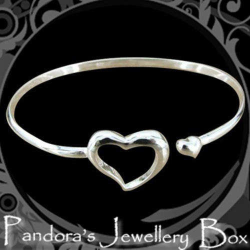 925 Sterling Silver Bracelet - Five Heart Dangles