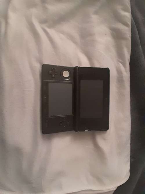 Nintendo 3ds [Modded Console] and 70+ games