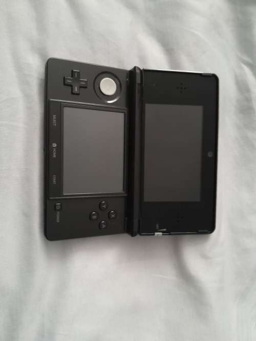 Nintendo 3ds [Modded Console] and 70+ games