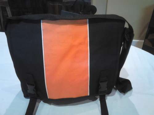 NEW LIGHTWEIGHT LAPTOP BAG