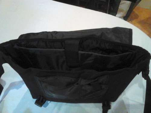 NEW LIGHTWEIGHT LAPTOP BAG