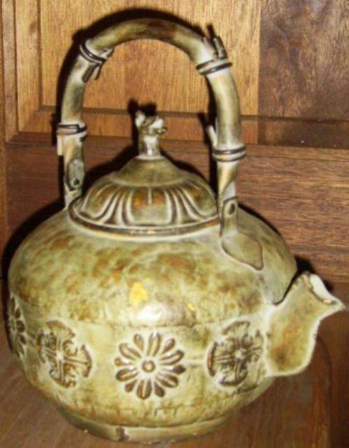 ORNAMENTAL KETTLE