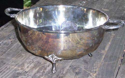 GORGEOUS EPNS 3 LEG BOWL