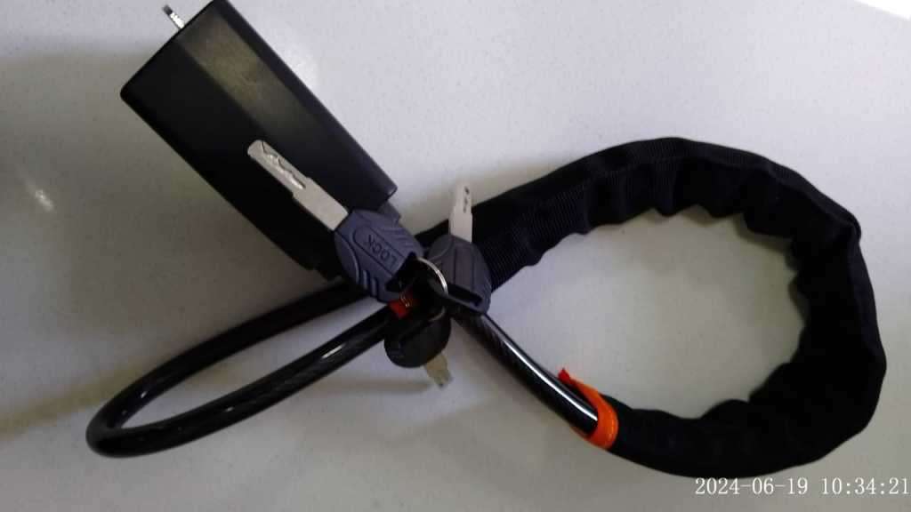 Universal Steering Wheel Lock