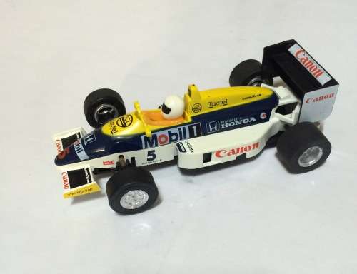 Williams FW11 no 5 (Silver wheels)