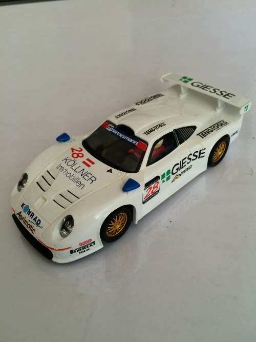 Scalextric Porsche 911 GT1 'Giesse'