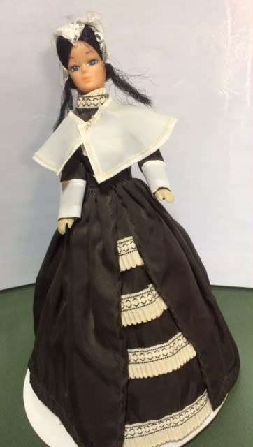 DOLLS - SEE PICS of this LARGE COLLECTION of 10 DOLLS @ a LOW START PRICE