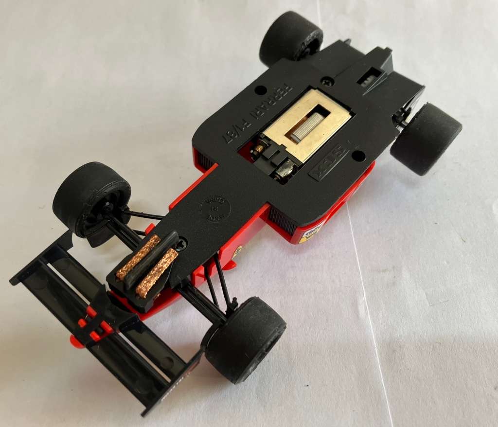 SCX Ferrari F1/87 - no 27