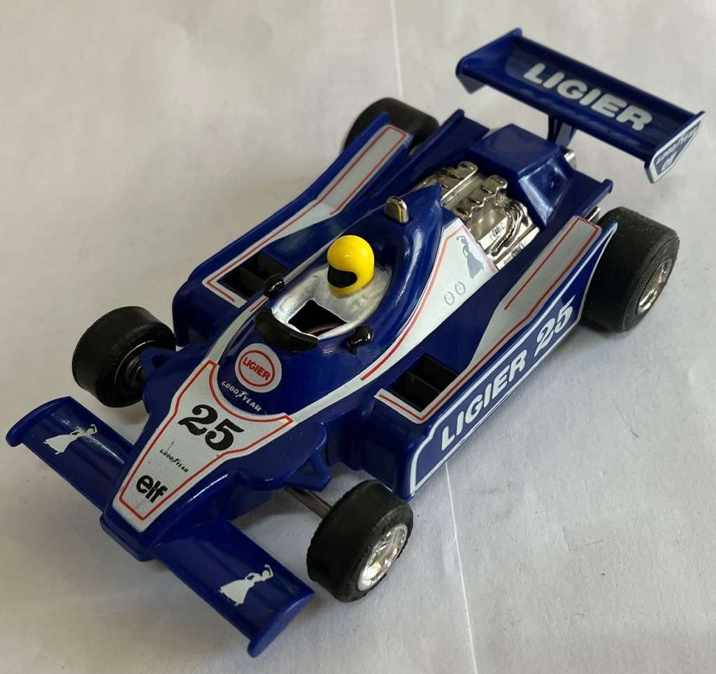 CHRISTMAS IN JUNE - Scalextric Ligier JS11