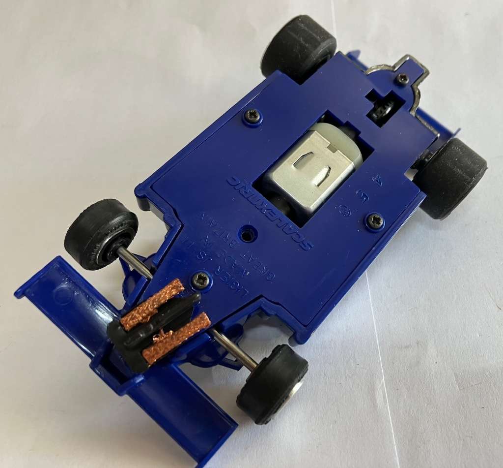 CHRISTMAS IN JUNE - Scalextric Ligier JS11