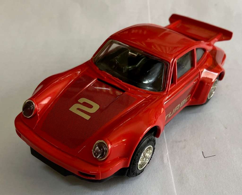 Scalextric Porsche 935 - Red with working lights