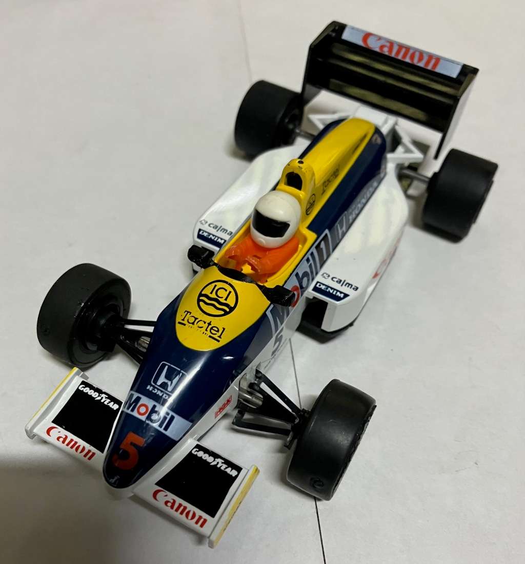 Scalextric Williams FW11 no 5 - Nigel Mansell (black mirrors)
