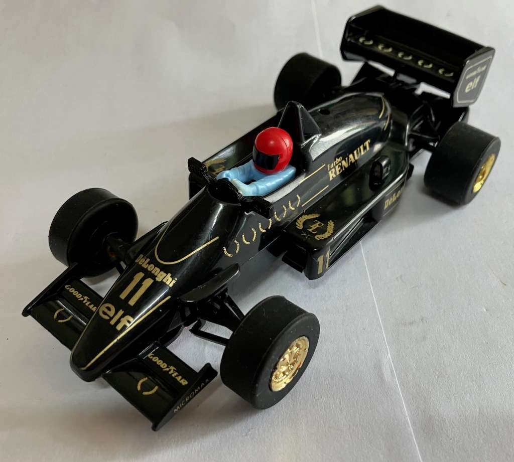 Scalextric Lotus 99T
