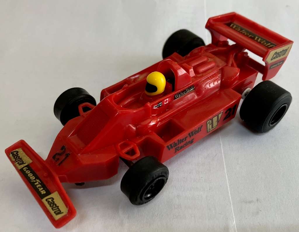 CHRISTMAS IN JUNE - Scalextric Wolf - Red