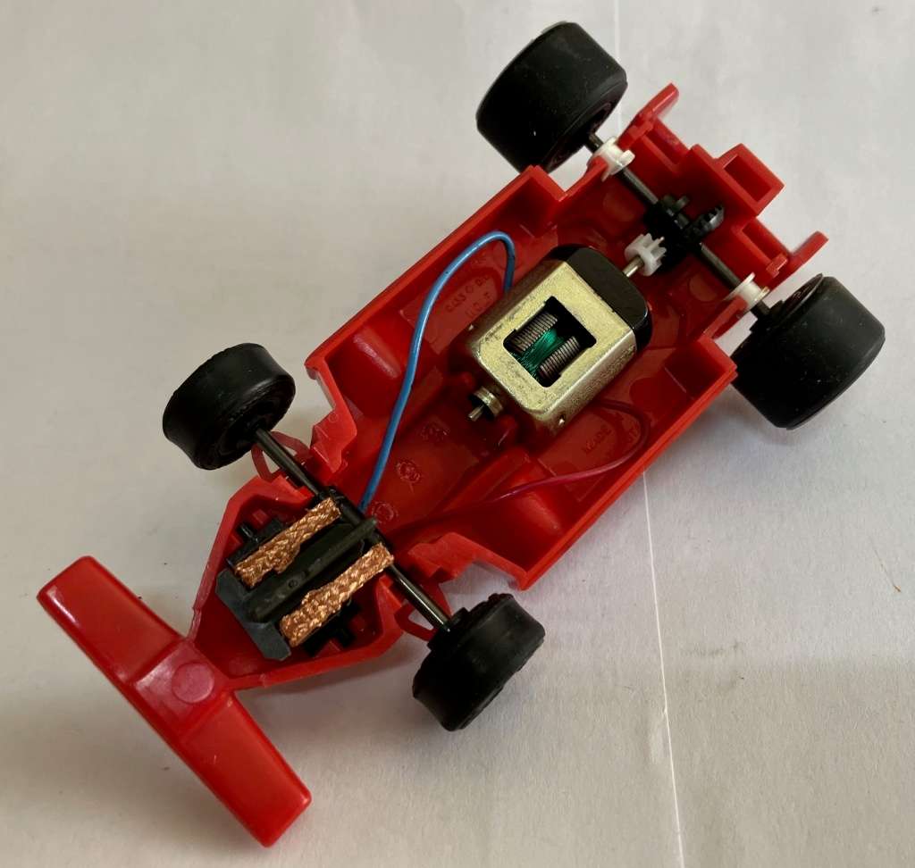 CHRISTMAS IN JUNE - Scalextric Wolf - Red