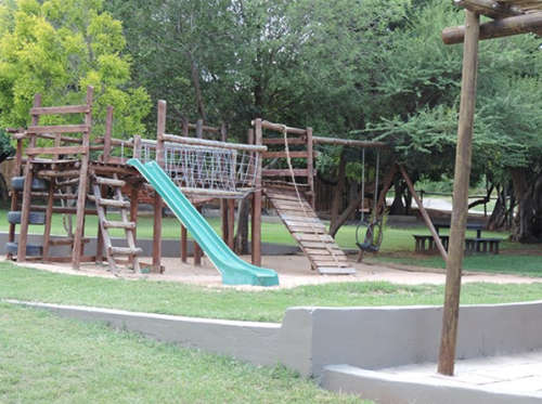 SEASONS SPORTS AND SPA ( NORTH WEST) : 3 Bedroom units sleeping 8 : 29th April - 3rd May 2019