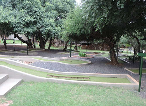 SEASONS SPORTS AND SPA ( NORTH WEST) : 3 Bedroom units sleeping 8 : 29th April - 3rd May 2019