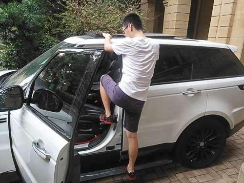 Car Doorstep Vehicle Rooftop Door Step Hook With Safty Hammer, Seatbelt Cutter, Car Antislip Stopper