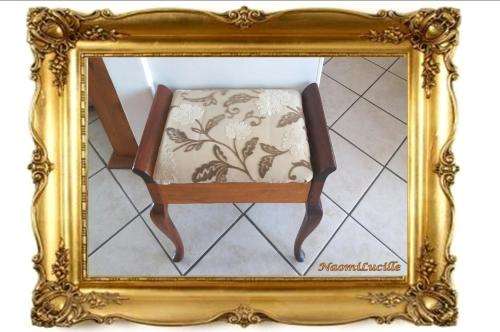 *****BEAUTIFUL OLD VINTAGE WOODEN BALL AND CLAW PIANO STOOL WITH PRETTY QUALITY NEW UPHOLSTERY*****