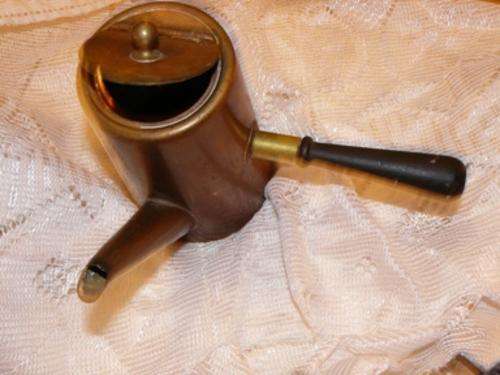 ****VINTAGE COLLECTABLE OLD NEPOO COPPERWARE COFFEE POT WITH WOODEN HANDLE & HINGED LID***