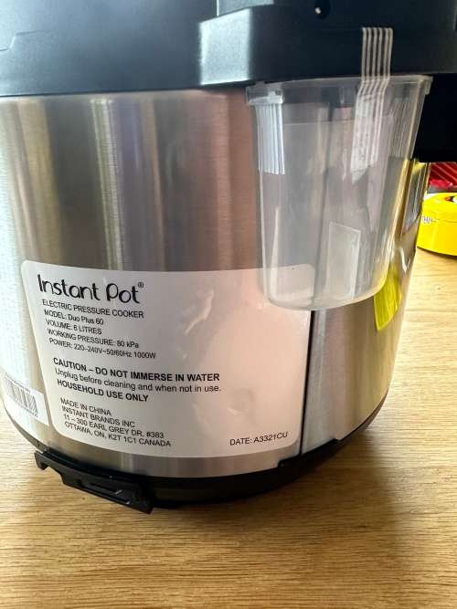 Instant Pot Duo Plus 9-in-1 Smart Pressure Cooker (6L) (Brand New)
