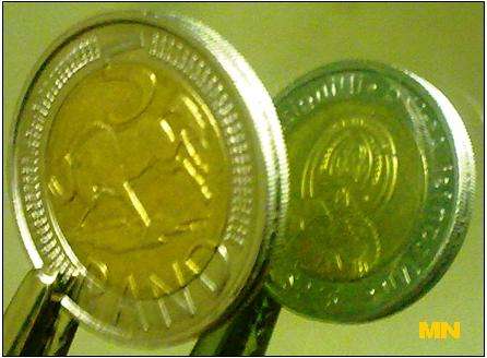 ERROR COIN - 2012 Five rand coin. R5 - rotated di at +- 175 degrees ( please refer to pic) A/UNC