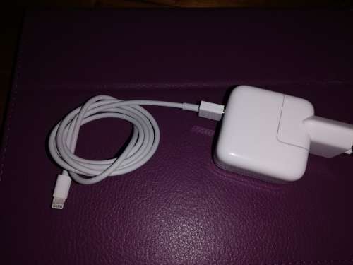 iPAD - 5th Generation - 9.7" - 128 GB - Wifi