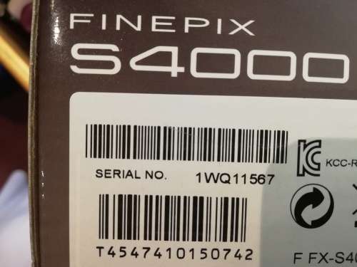 Fujifilm Finepix S4000 camera