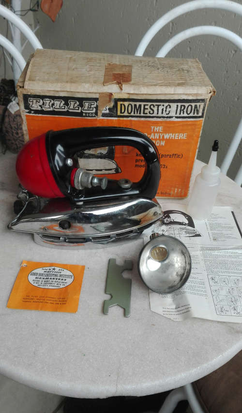 AWESOME VINTAGE 1950;s TILLEY PARAFFIN IRON.
