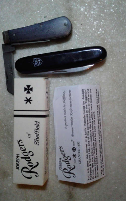 VINTAGE JOSEPH ROGERS POCKET KNIVES.