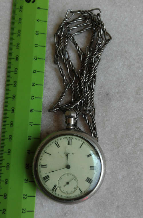 ELGIN  POCKET WATCH. WITH CHAIN.